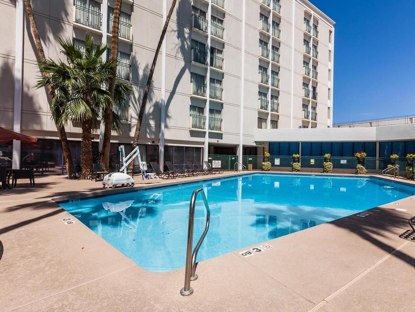 Hilton Garden Inn Phoenix Midtown Exteriör bild