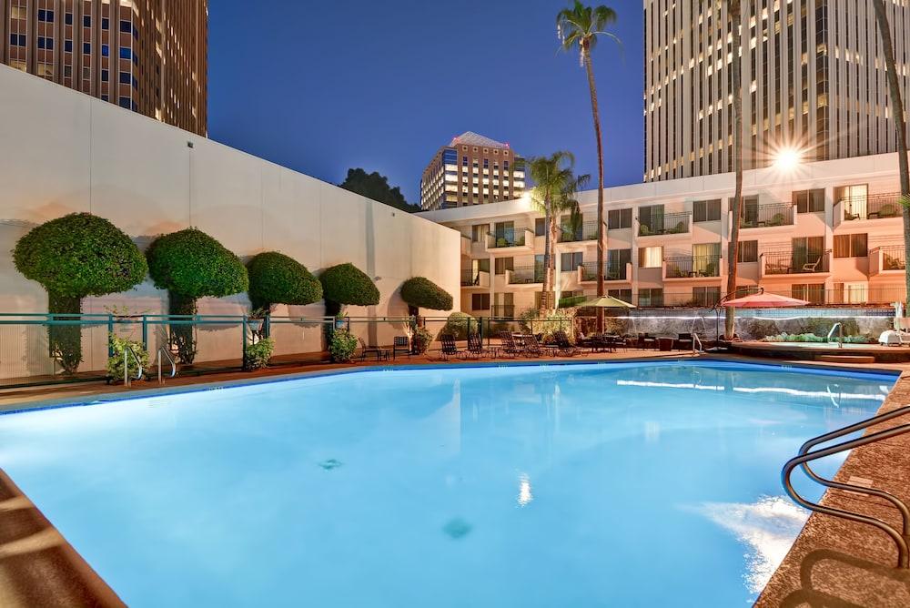 Hilton Garden Inn Phoenix Midtown Exteriör bild
