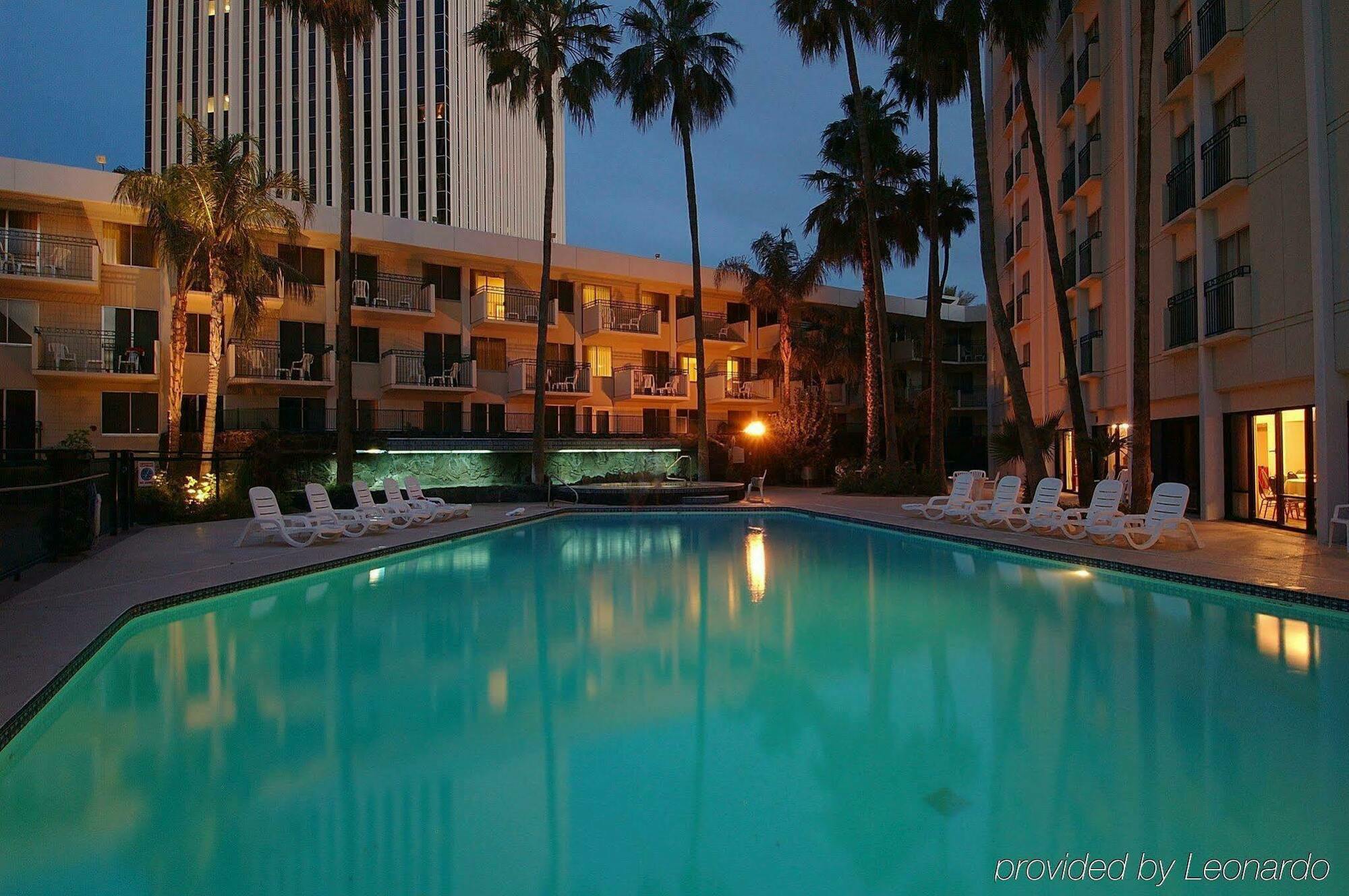 Hilton Garden Inn Phoenix Midtown Exteriör bild